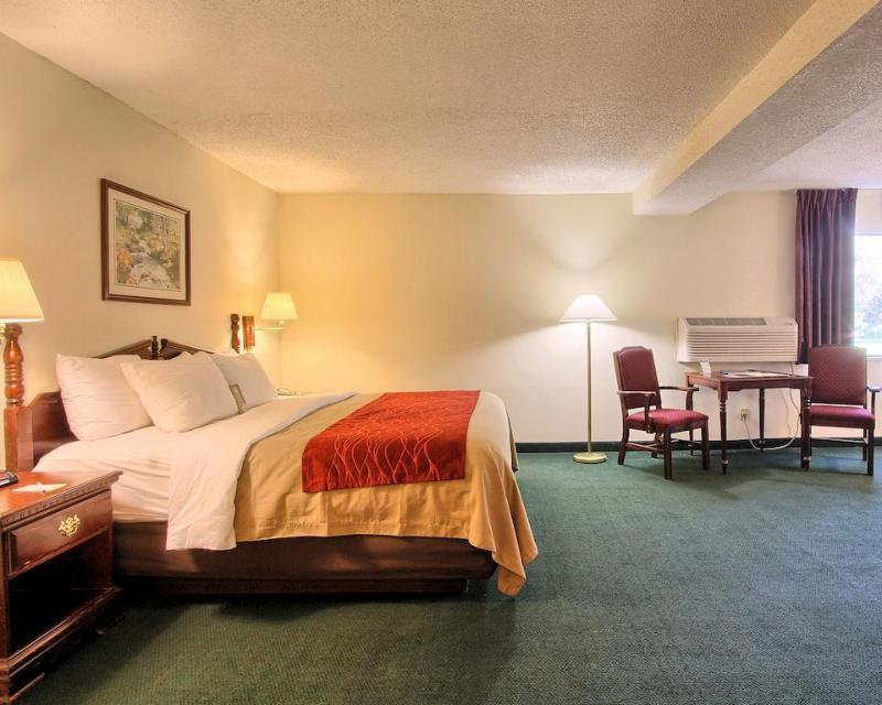 Отель Super 8 By Wyndham Chambersburg I-81 Экстерьер фото