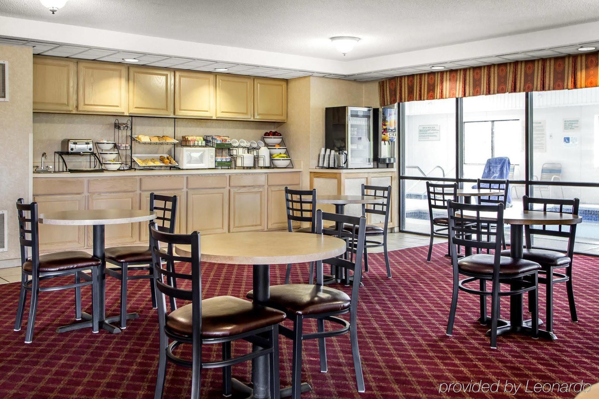 Отель Super 8 By Wyndham Chambersburg I-81 Экстерьер фото