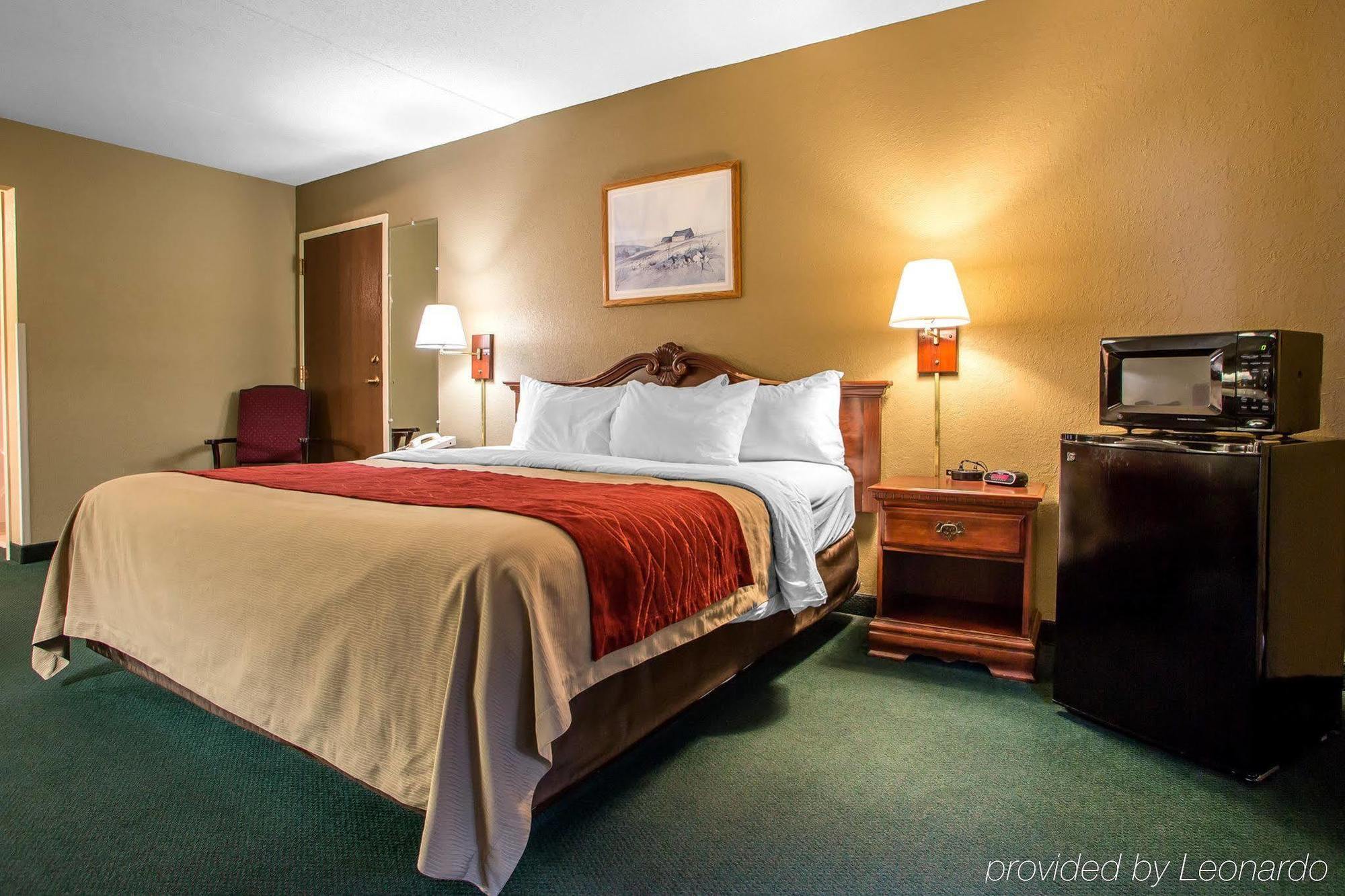 Отель Super 8 By Wyndham Chambersburg I-81 Экстерьер фото