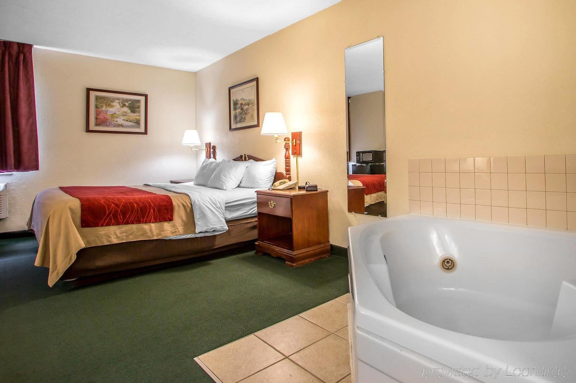 Отель Super 8 By Wyndham Chambersburg I-81 Экстерьер фото